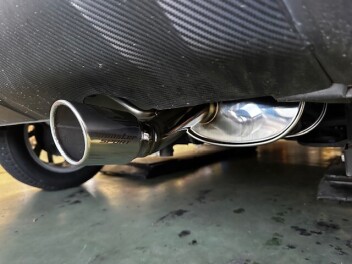 フロンクスマフラー交換